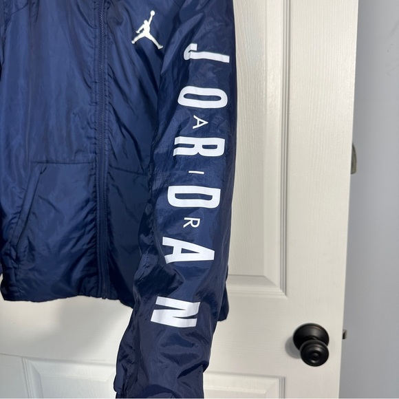 Air Jordan lined hooded jacket size youth XL, front zip, pockets, blue - Picture 4 of 15